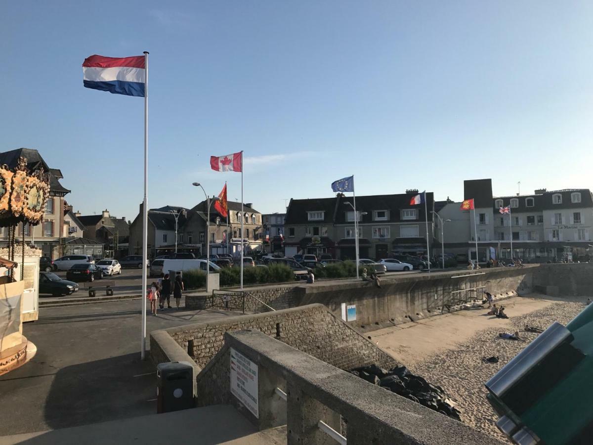 Vue mer à Arromanches Arromanches-les-Bains Exterior foto